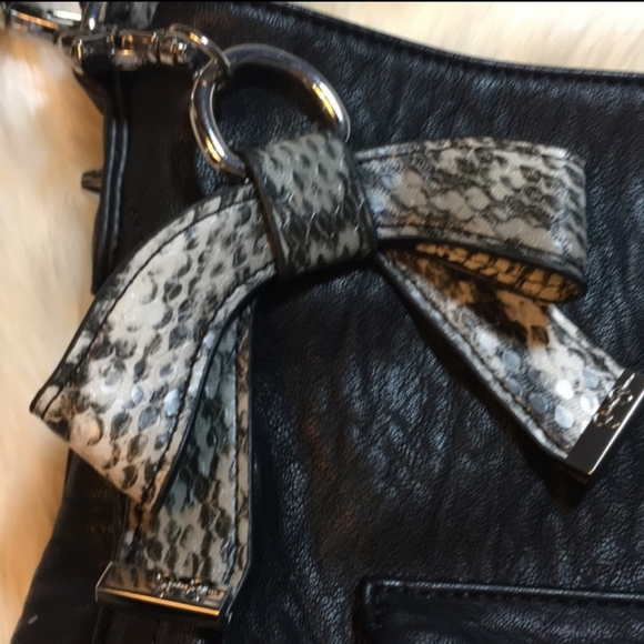 Jessica Simpson black shoulder/messenger bag - Picture 3 of 5